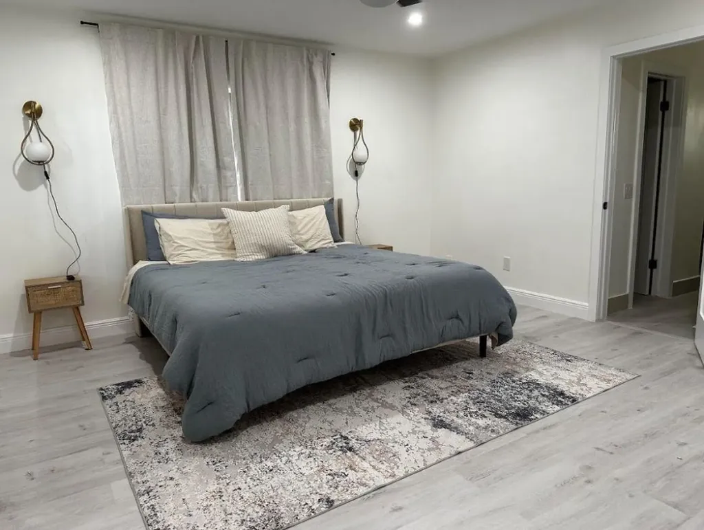 5900 SW 17th Street Plantation FL 33317