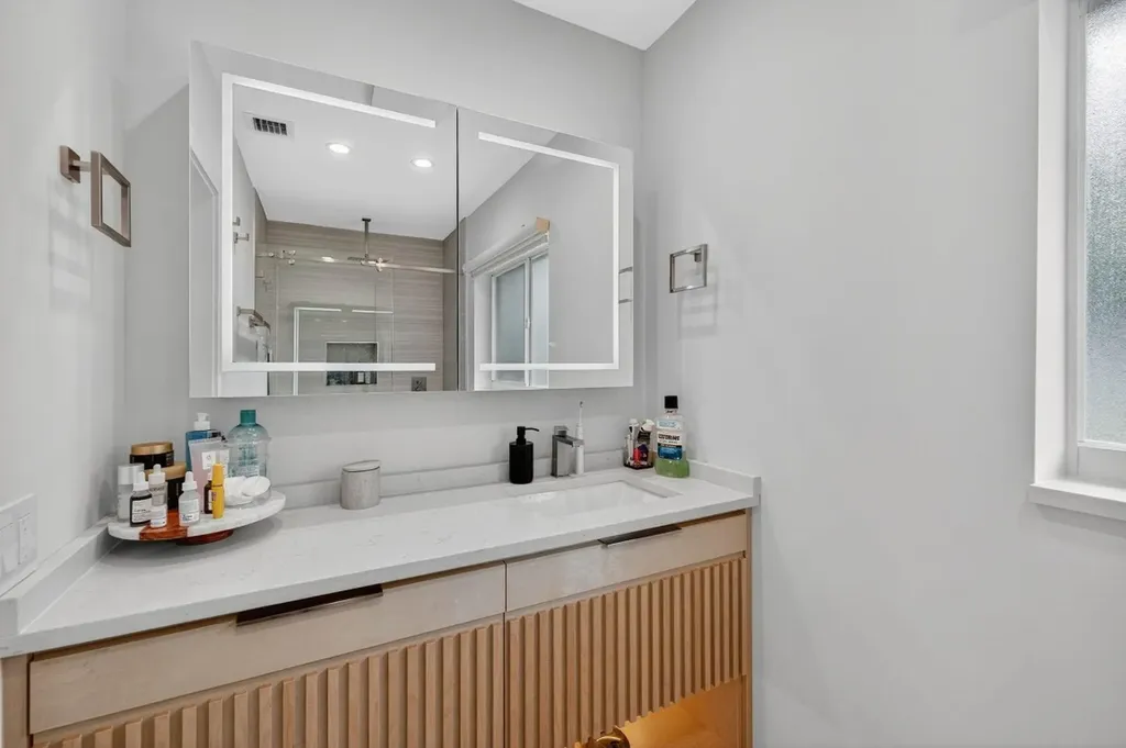 5950 NE 28th Avenue Fort Lauderdale FL 33308
