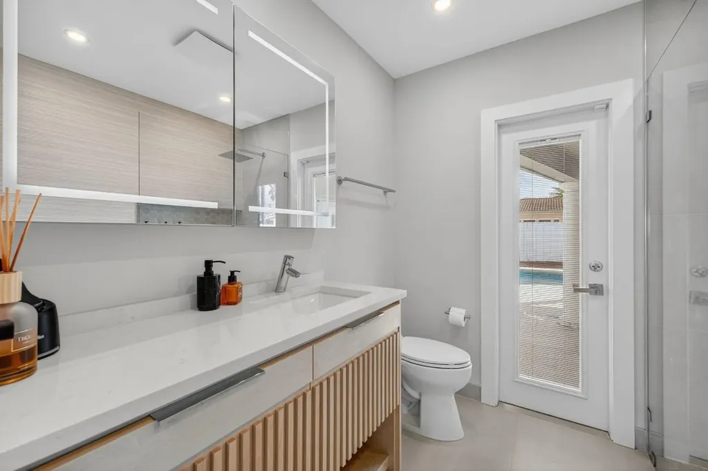 5950 NE 28th Avenue Fort Lauderdale FL 33308