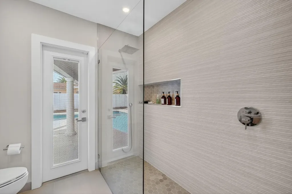 5950 NE 28th Avenue Fort Lauderdale FL 33308