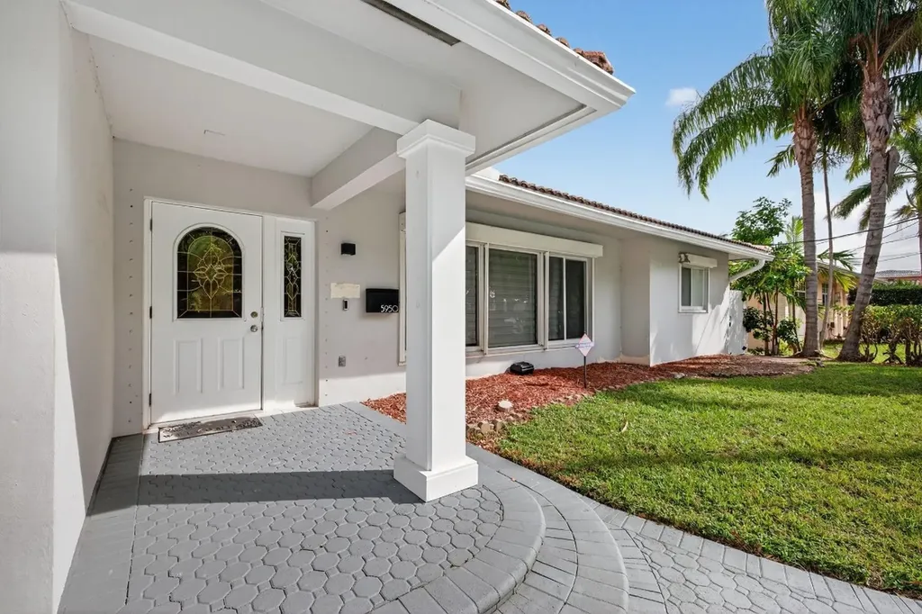 5950 NE 28th Avenue Fort Lauderdale FL 33308
