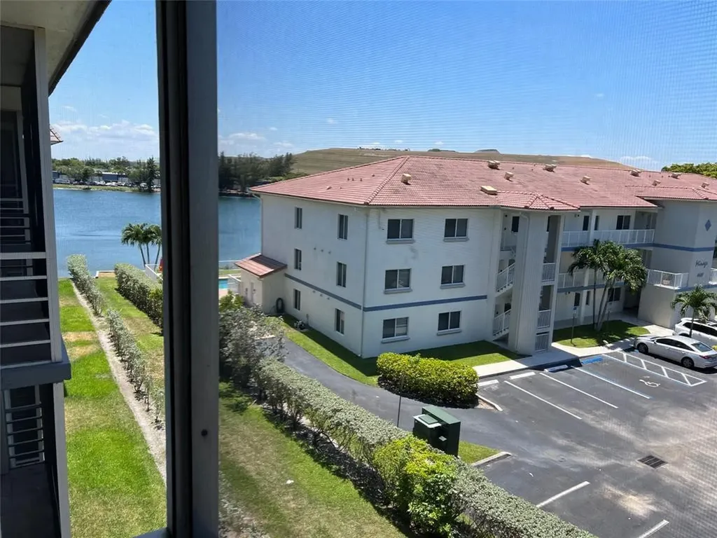 4311 Crystal Lake Drive Deerfield Beach FL 33064
