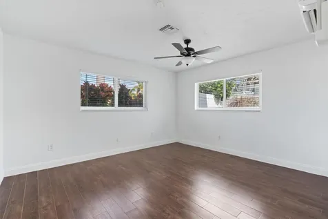 370 SE 3rd Court Pompano Beach FL 33060