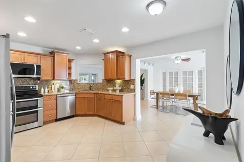 370 SE 3rd Court Pompano Beach FL 33060
