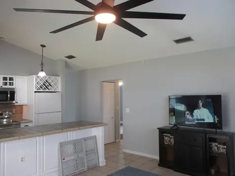 231 SE 9th Street Dania Beach FL 33004