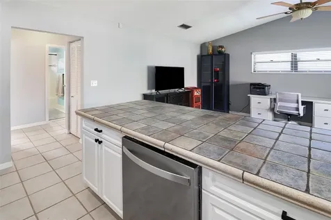 231 SE 9th Street Dania Beach FL 33004