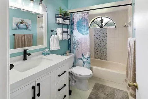 231 SE 9th Street Dania Beach FL 33004