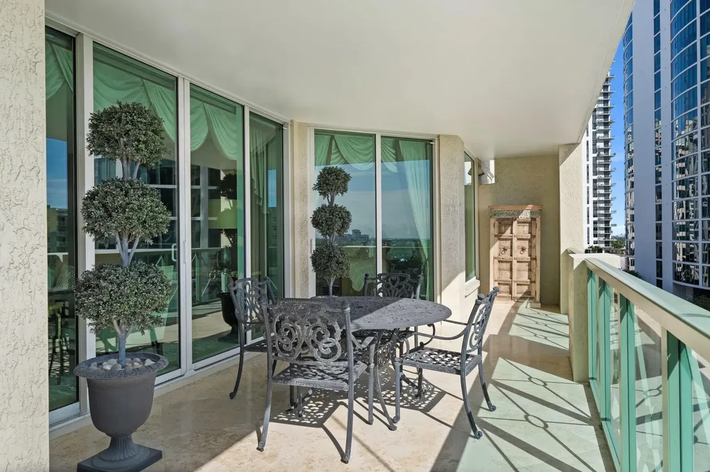 411 N New River Drive E Fort Lauderdale FL 33301