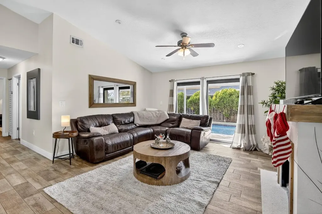 691 Willow Grove Terrace Davie FL 33325