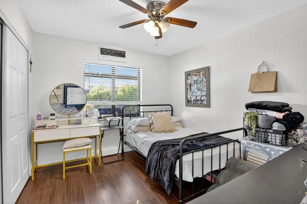 691 Willow Grove Terrace Davie FL 33325