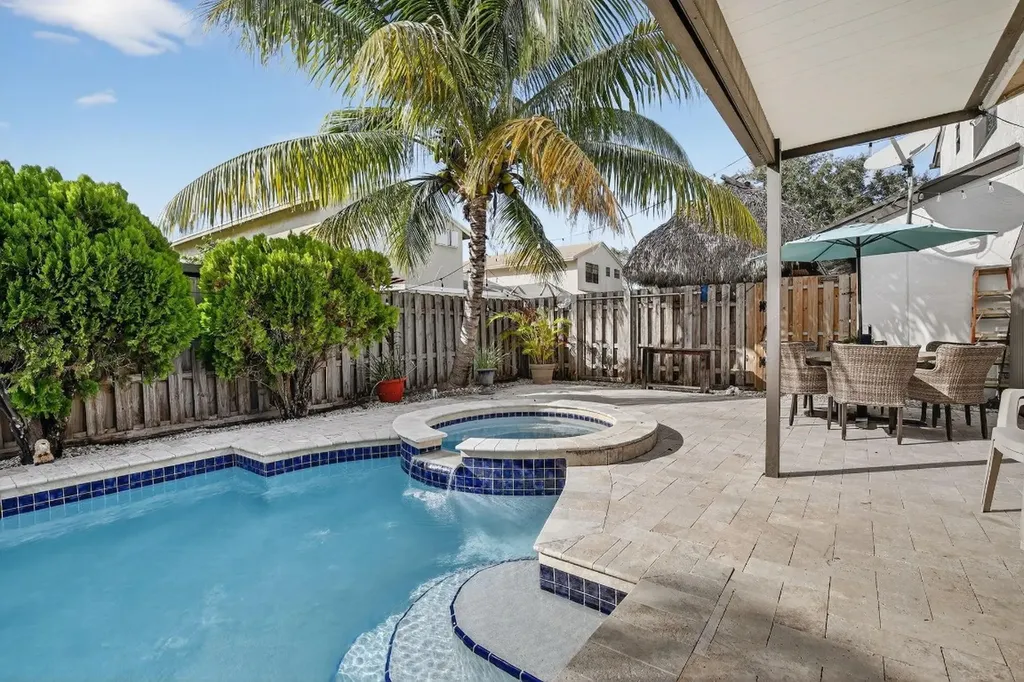 691 Willow Grove Terrace Davie FL 33325