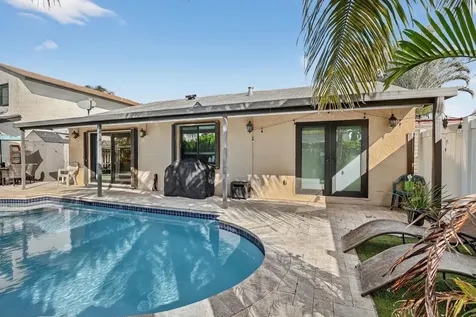 691 Willow Grove Terrace Davie FL 33325