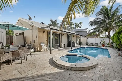 691 Willow Grove Terrace Davie FL 33325