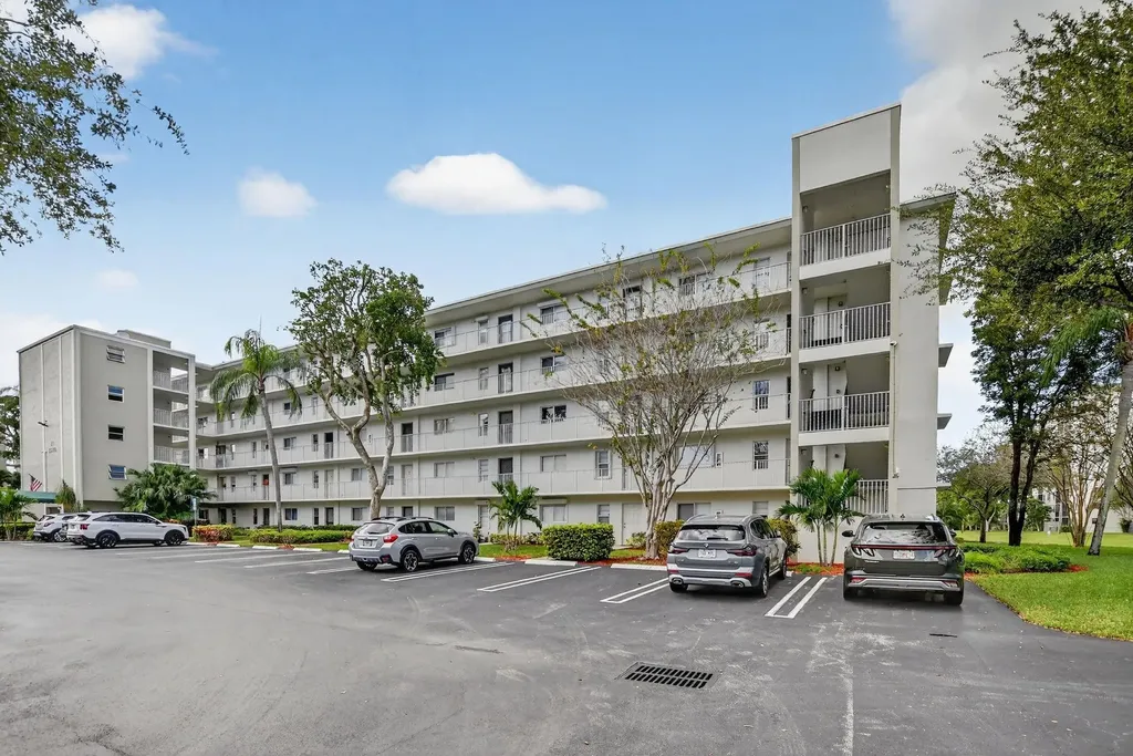 2236 N Cypress Bend Drive Pompano Beach FL 33069