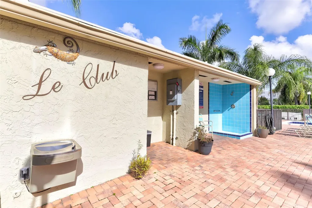 2236 N Cypress Bend Drive Pompano Beach FL 33069
