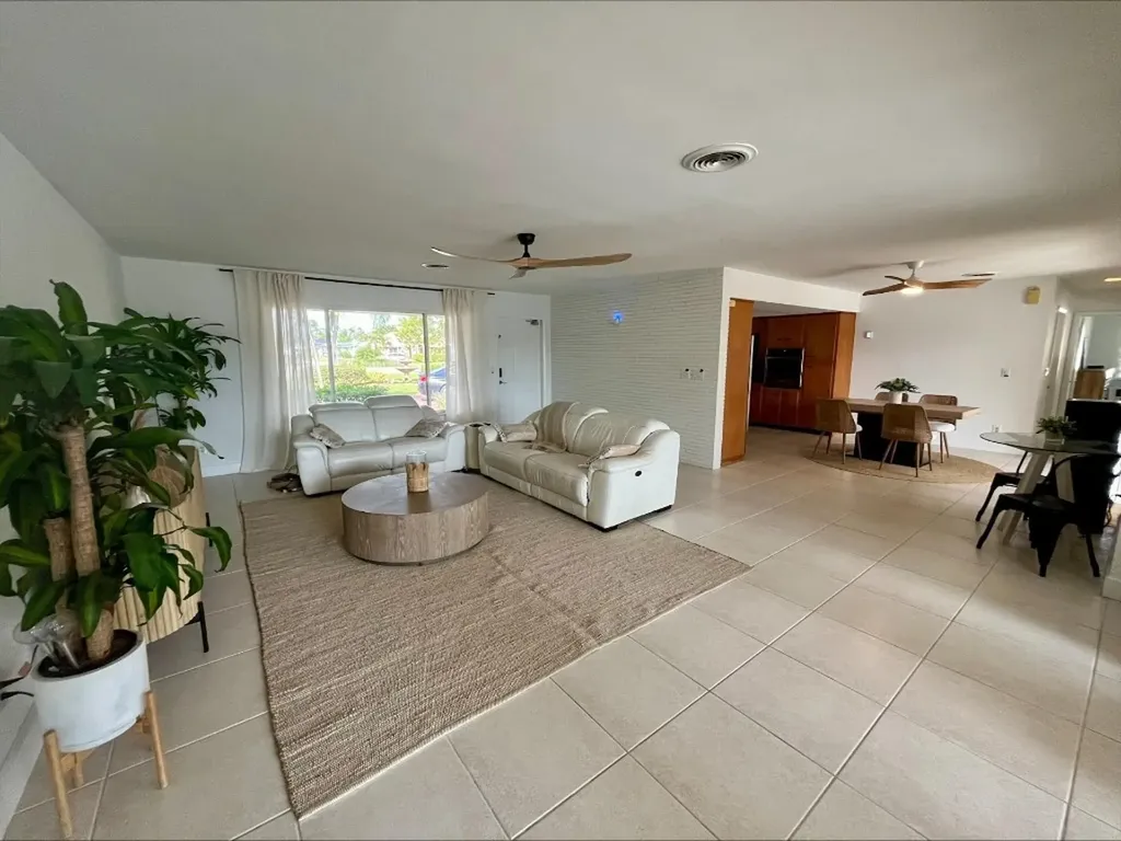 556 SE 15th Avenue Deerfield Beach FL 33441