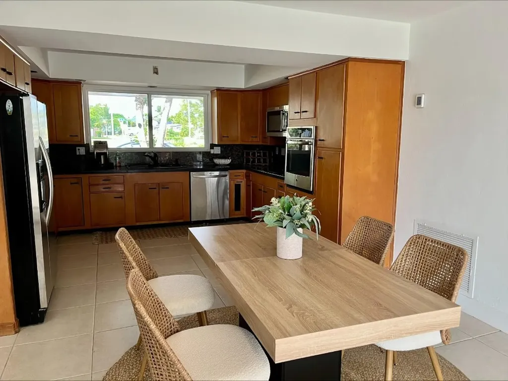 556 SE 15th Avenue Deerfield Beach FL 33441