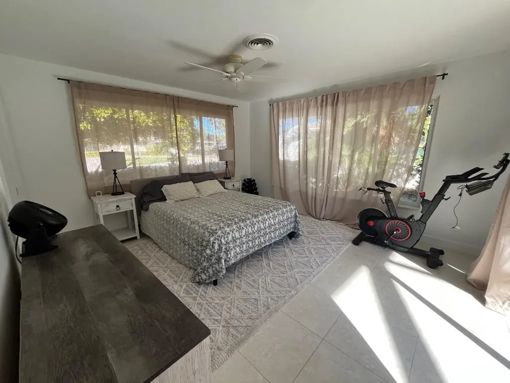 556 SE 15th Avenue Deerfield Beach FL 33441