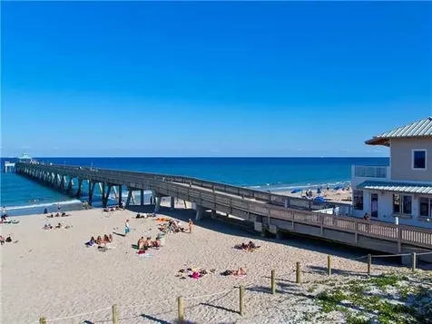 556 SE 15th Avenue Deerfield Beach FL 33441