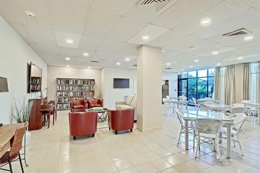 2400 Presidential Way West Palm Beach FL 33401