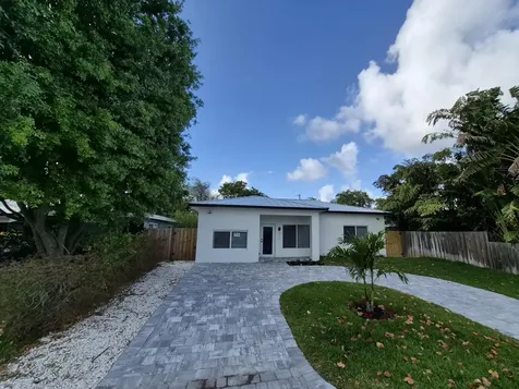 111 NE 45 Street Oakland Park FL 33334