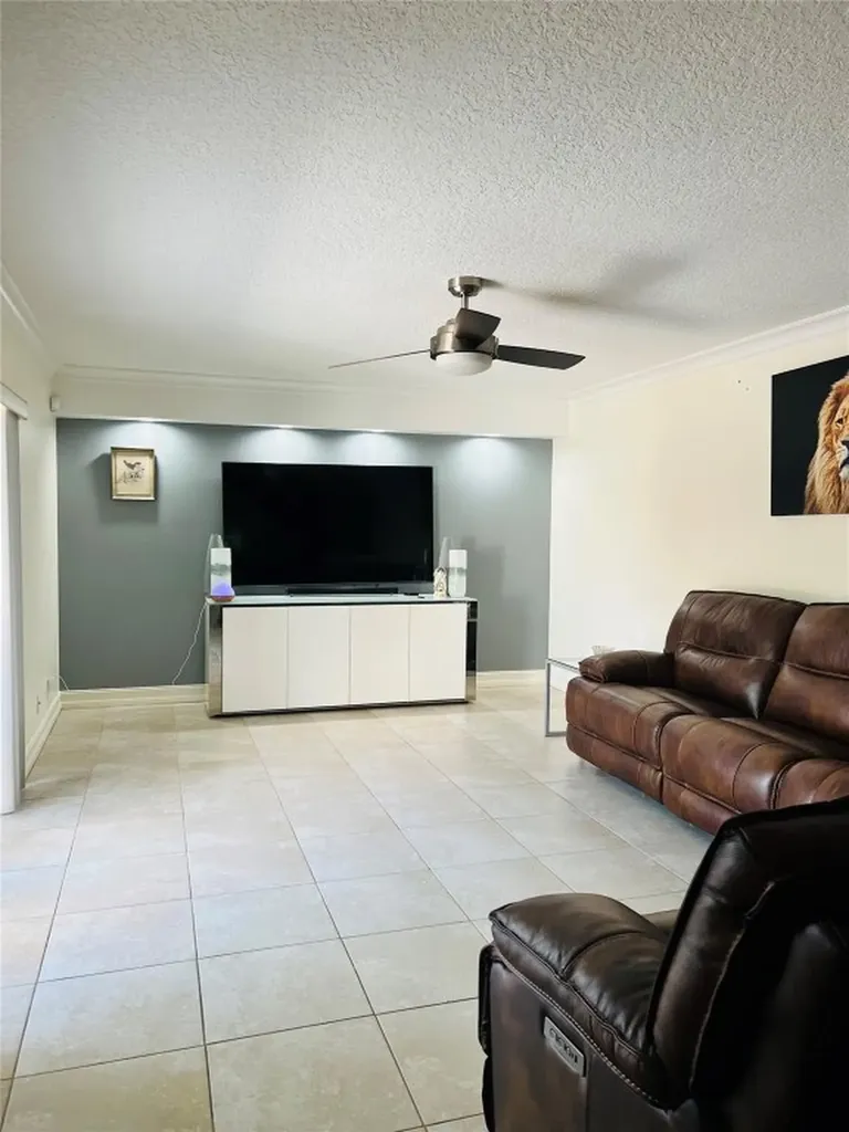 2852 Waterford Drive Deerfield Beach FL 33442