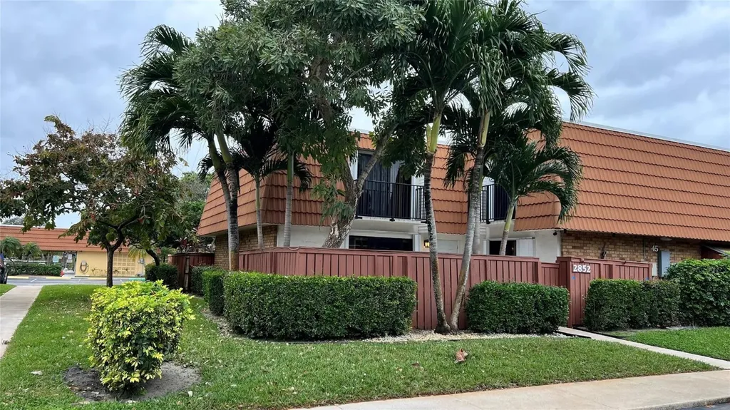 2852 Waterford Drive Deerfield Beach FL 33442