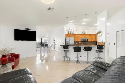 2326 NW 96th Way Coral Springs FL 33065