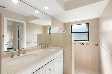 2326 NW 96th Way Coral Springs FL 33065