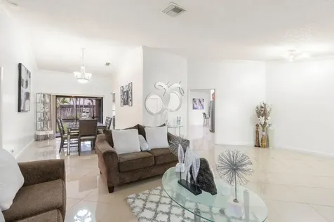 2326 NW 96th Way Coral Springs FL 33065