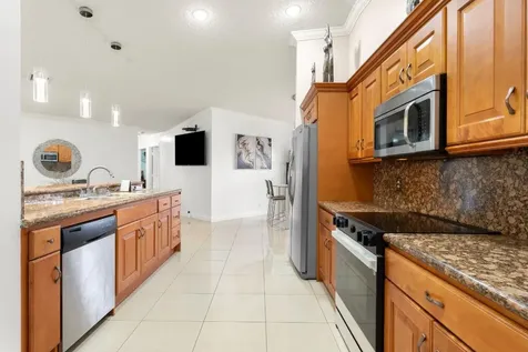 2326 NW 96th Way Coral Springs FL 33065
