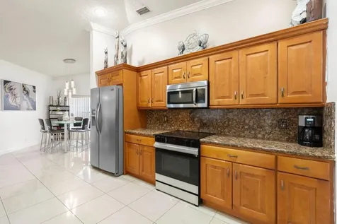 2326 NW 96th Way Coral Springs FL 33065