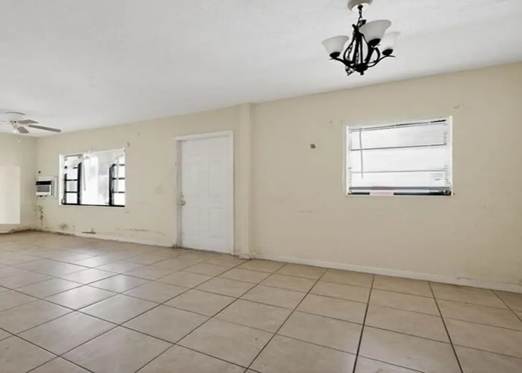1830 NE 2nd Lane Boynton Beach FL 33435