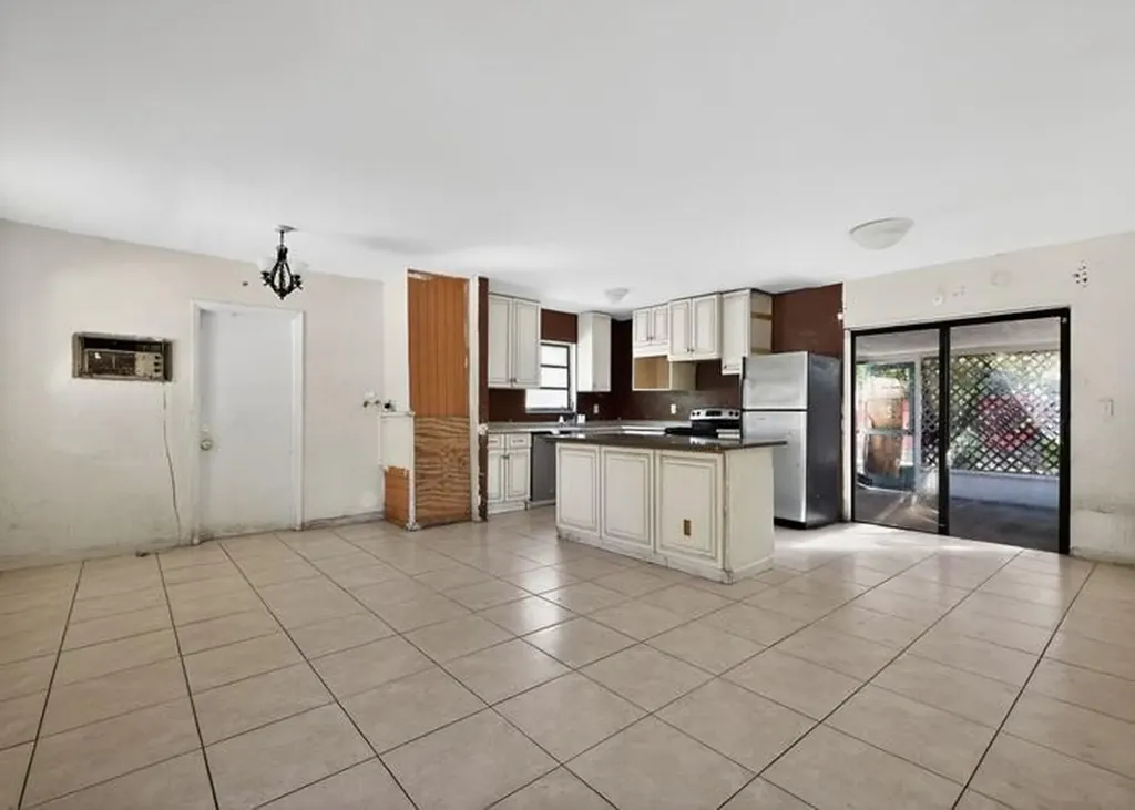 1830 NE 2nd Lane Boynton Beach FL 33435