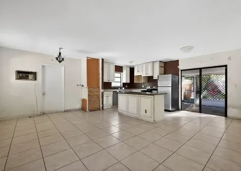 1830 NE 2nd Lane Boynton Beach FL 33435
