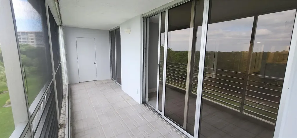 3503 Oaks Way Pompano Beach FL 33069