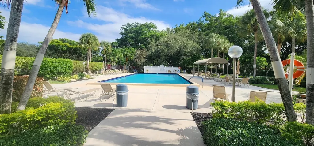 3503 Oaks Way Pompano Beach FL 33069