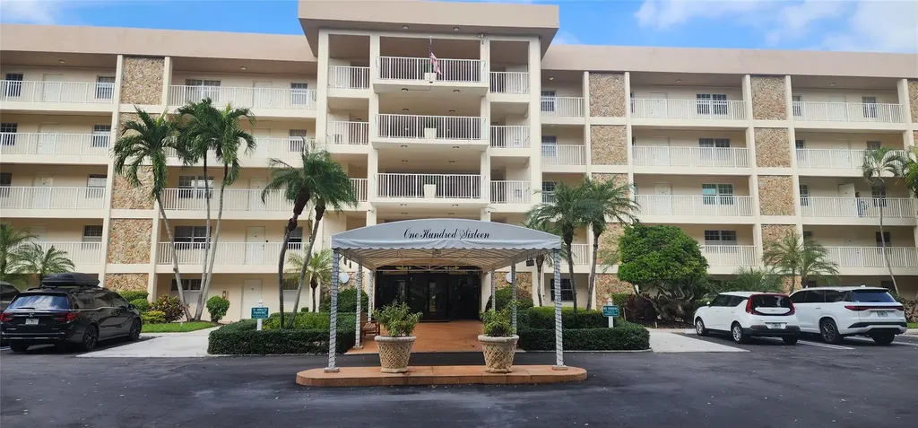 3503 Oaks Way Pompano Beach FL 33069