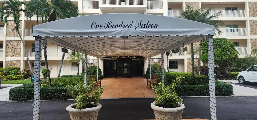 3503 Oaks Way Pompano Beach FL 33069