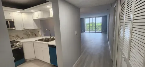 3503 Oaks Way Pompano Beach FL 33069