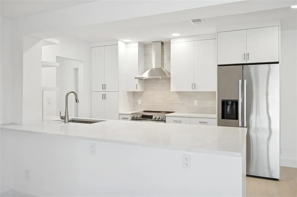 5621 NE 16th Avenue Fort Lauderdale FL 33334