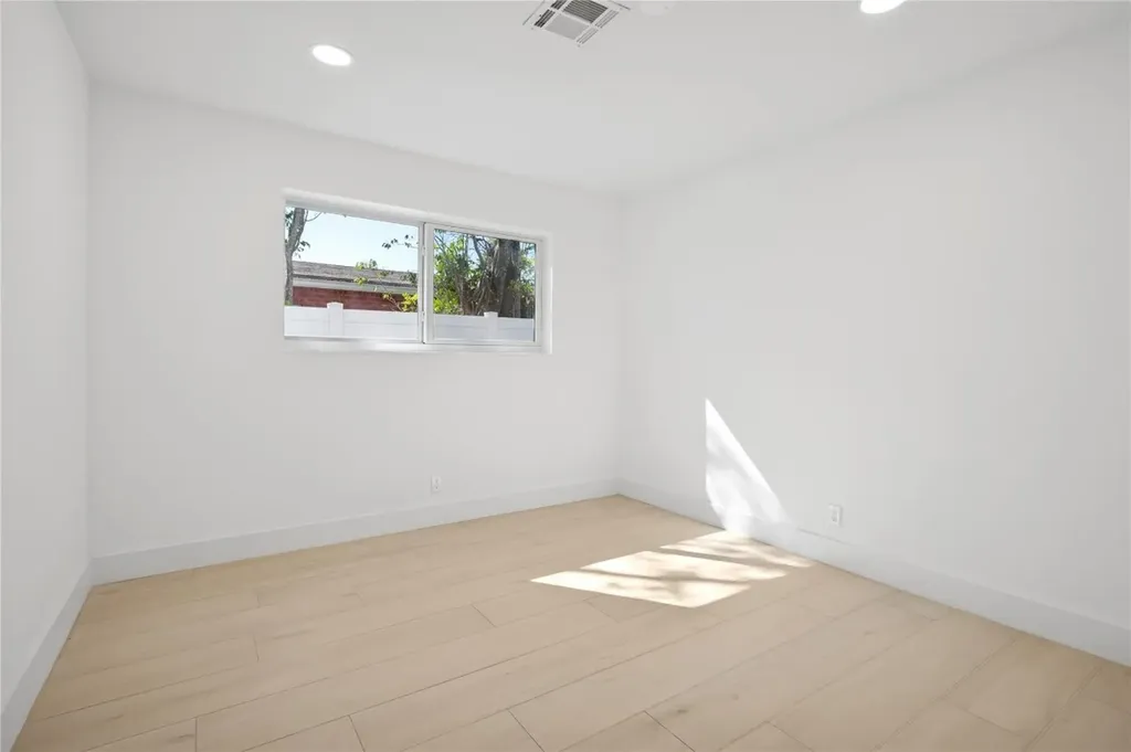 5621 NE 16th Avenue Fort Lauderdale FL 33334