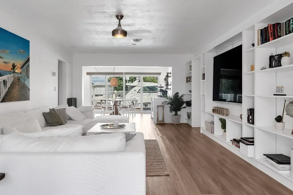 2233 SE 15th Street Pompano Beach FL 33062