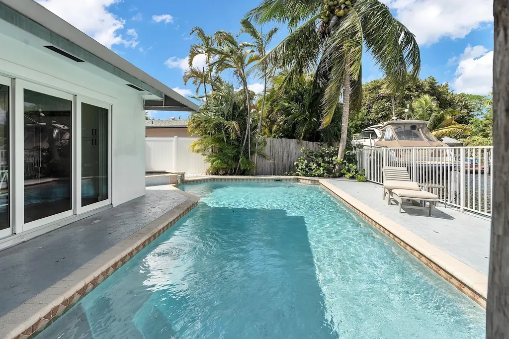 2233 SE 15th Street Pompano Beach FL 33062