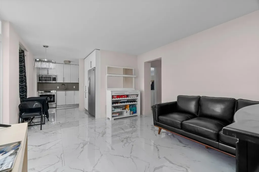 2400 NE 9th Street Fort Lauderdale FL 33304