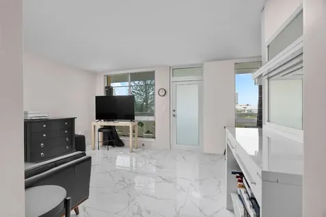 2400 NE 9th Street Fort Lauderdale FL 33304