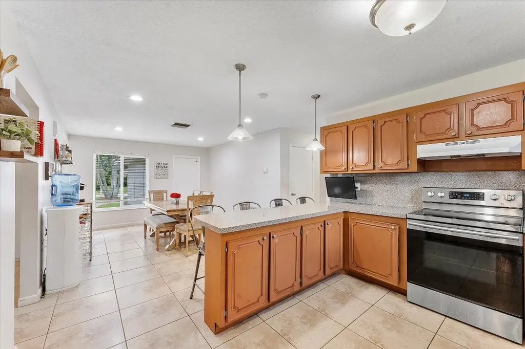 2757 NW 83rd Terrace Coral Springs FL 33065