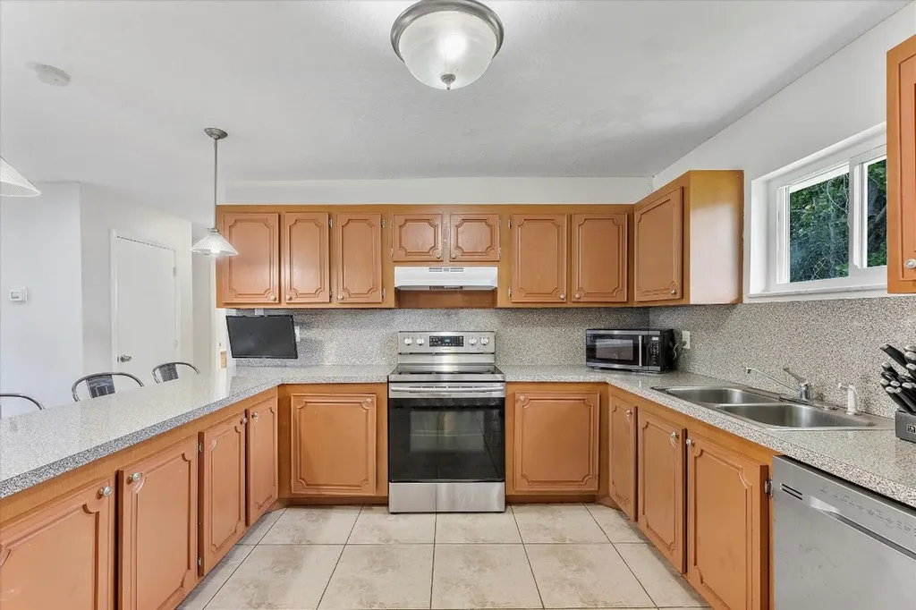 2757 NW 83rd Terrace Coral Springs FL 33065