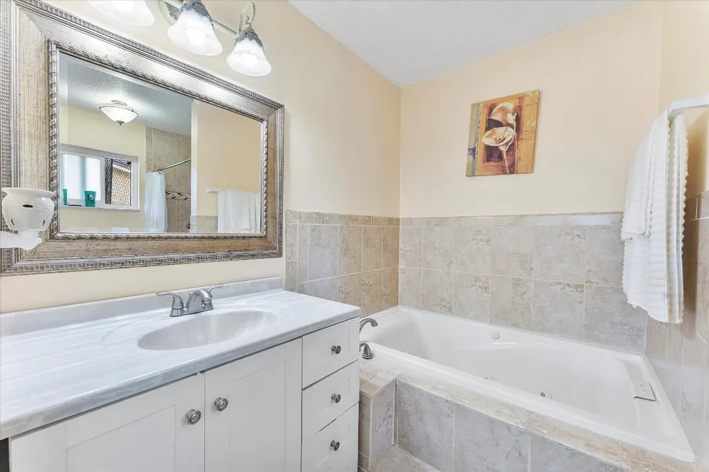 2757 NW 83rd Terrace Coral Springs FL 33065