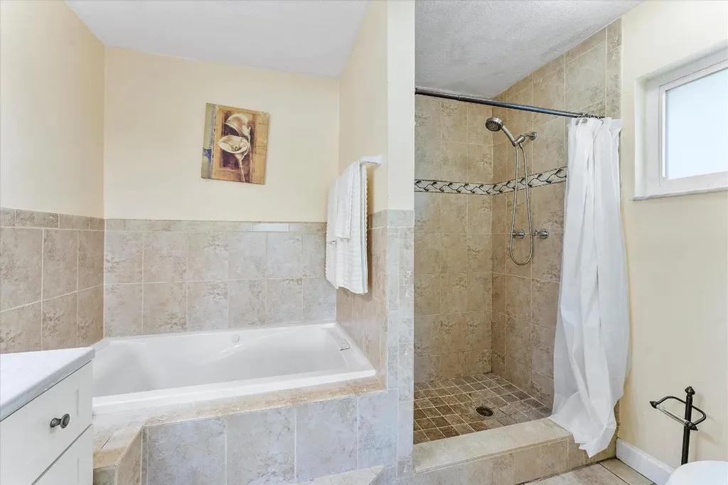 2757 NW 83rd Terrace Coral Springs FL 33065